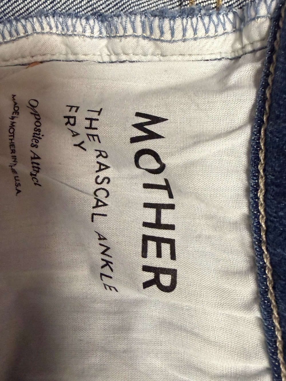Women’s MOTHER Rascal Ankle Fray Jeans - Picture 2 of 4